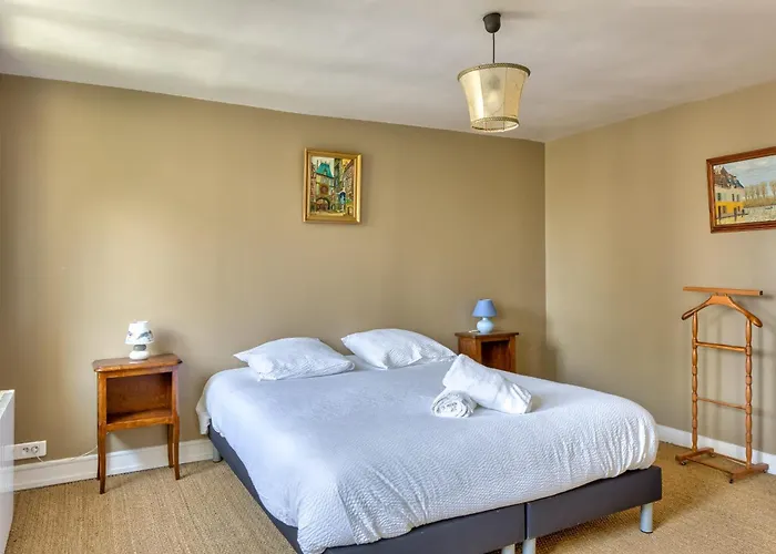 Le Chant De Daoud Maison De Avec Jardin Et Place Stationnement